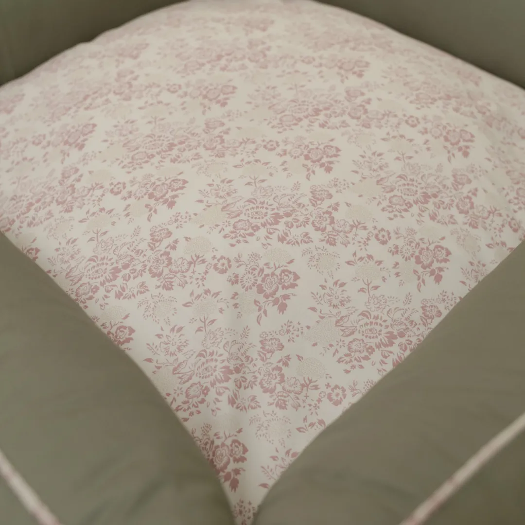PoochMate OAK BOHO Mint & Ivory Cotton Dog Bed : Cloud & Raindrops